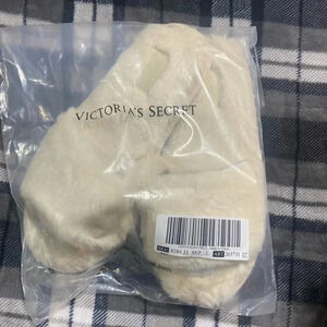 Victoria’s Secret large faux fur slippers